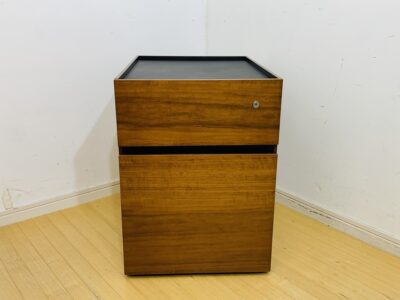 カッシーナ　BROAD desk